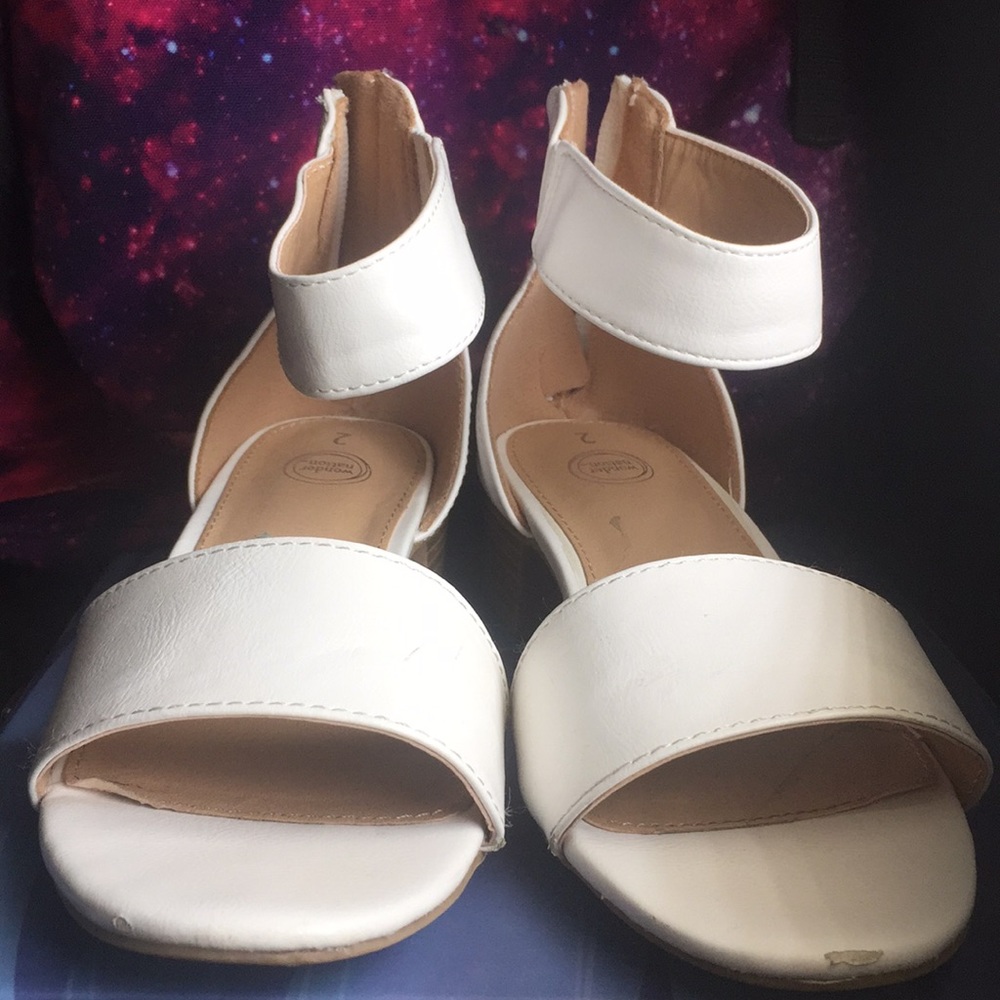 Size2 - Picture 2 of 3
